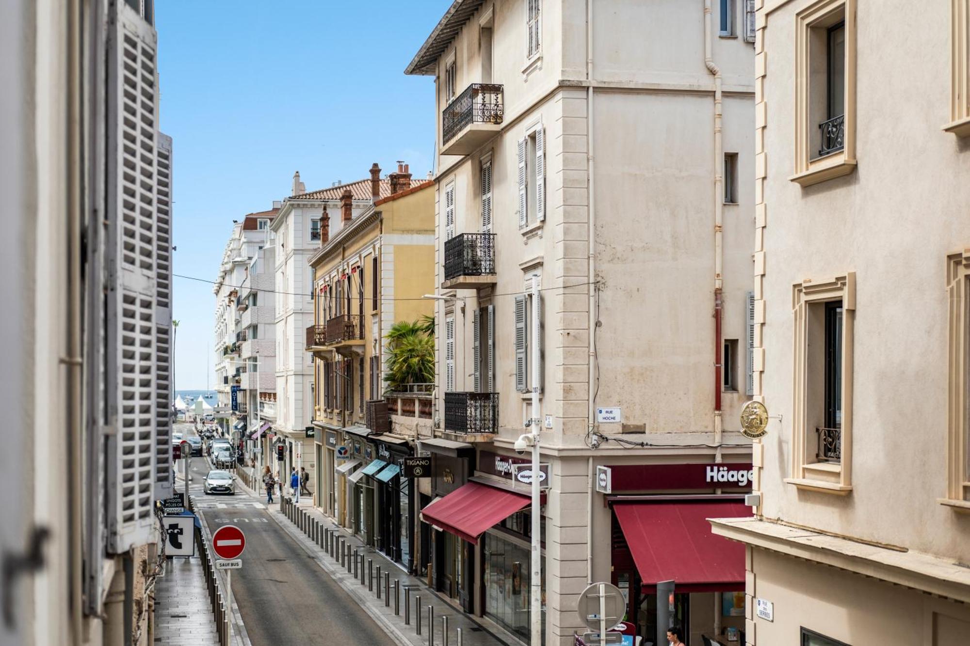 Heart, 3 Bedroom 3 Bath, 100m Palais & Apartment