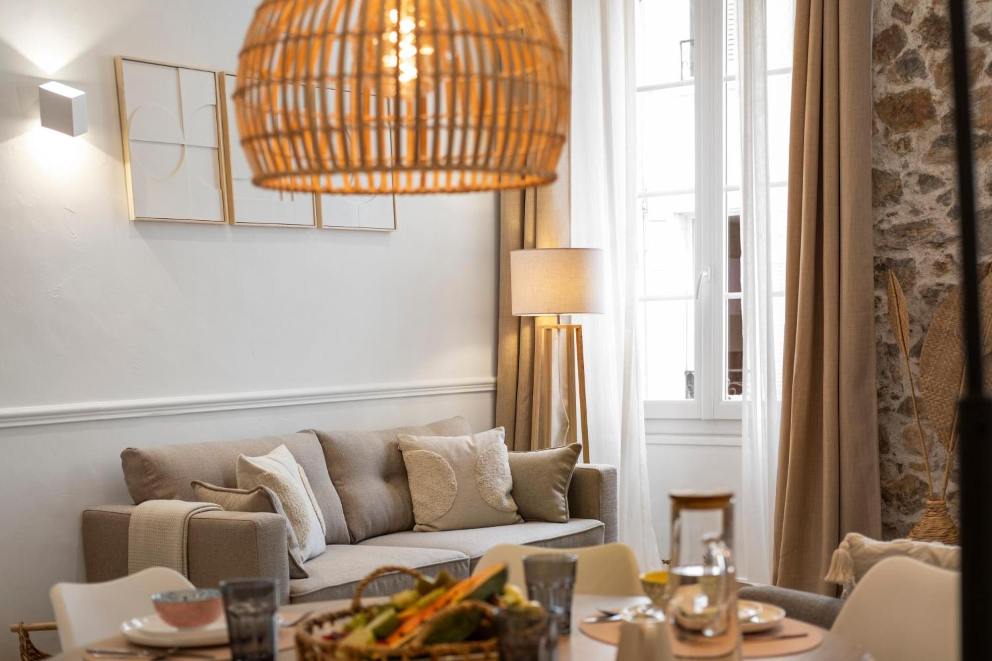 Apartment Heart, 3 Bedroom 3 Bath, 100m Palais & *
